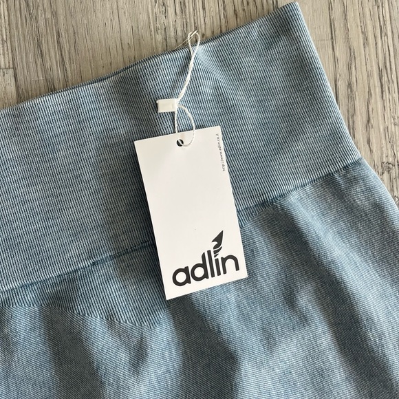 Adlin Workout Leggings - Picture 3 of 4